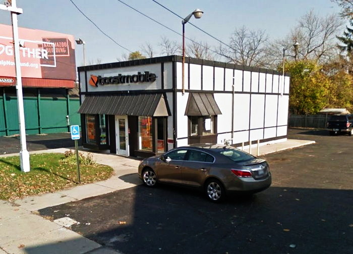 H Salt Fish & Chips (H. Salt Esq. Fish & Chips) - Battle Creek - 738 Capital Ave Ne 